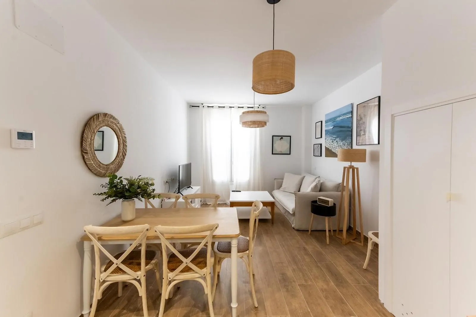 コニル・デ・ラ・フロンテラBodega Centro Olehousingアパートメント